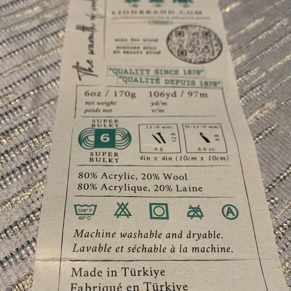 Hand crochet/knit toque - Picture 5 of 5